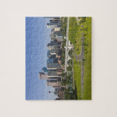 アルバータ州カルガリーのセントブリッジとダウンタウン ジグソーパズル (縦)