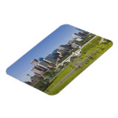 アルバータ州カルガリーのセントブリッジとダウンタウン マグネット (左側)