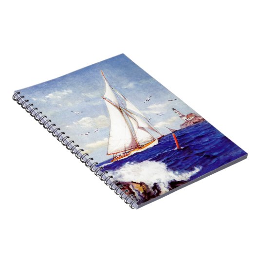 アルバートBの灯台のそばを航行している。マーク ノートブック (右側)