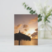 アルバ夕暮れ時のパラパのビーチのシルエット ポストカード (スタンド正面)