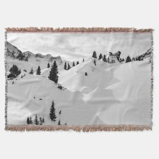 アルパインの風景:雪のモミの木の山 スローブランケット (正面)