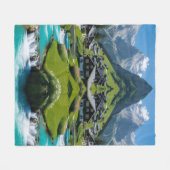 アルパインピースコージーアップビレッジ フリースブランケット (正面(横))