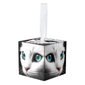 アルビノホワイトキャット顔ジュエルアイズ キューブオーナメント (正面アングル)