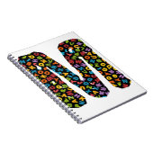 アルファベットで装飾された文字M ノートブック (右側)