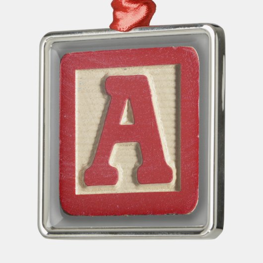 アルファベットのおもちゃのブロックA メタルオーナメント (左)