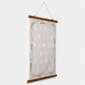 アルファベットガールズライトピンクフローラ 吊り下げ型タペストリー (傾斜あり)