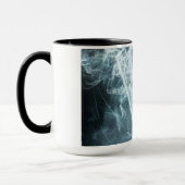 アルファベットマグカップ： 'V' マグカップ (左)