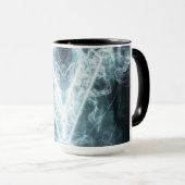 アルファベットマグカップ： 'V' マグカップ (正面右)