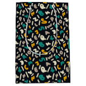 アルファベットランダム文字アート ミディアムペーパーバッグ (正面)