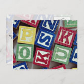 アルファベット付き木製ブロック子供へ ポストカード (正面/裏面)