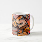 アルファベット抽象芸術 – ランダム文字の背景 コーヒーマグカップ (正面右)