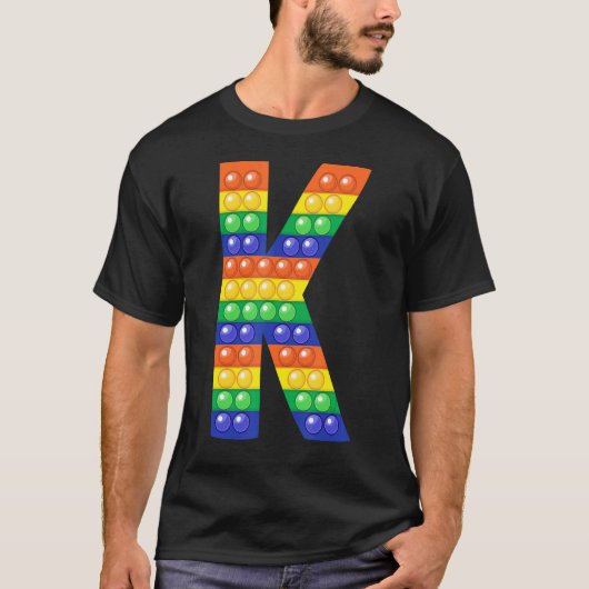 アルファベット文字K大文字Fidget It ポップ・アートの Matching P Tシャツ (正面)