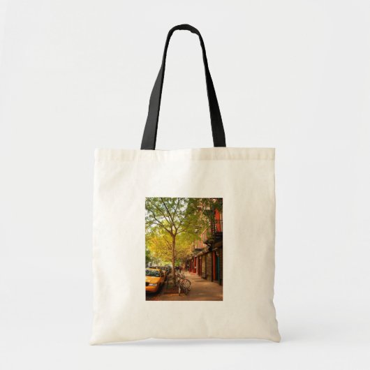 アルファベット都市、東の村、NYCの秋 トートバッグ (正面)
