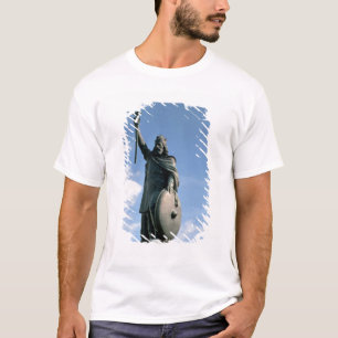 アルフレッドの彫像素晴らしいの Tシャツ
