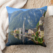 アルプスとオーストリアのハルスタットの教会と村 クッション (ブランケット)