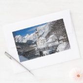 アルプス山脈を持つ雪の中の教会 長方形シール (封筒)