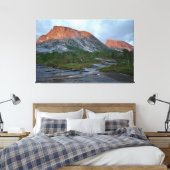 アルペングローオンノルウェー山脈 キャンバスプリント (インサイチュ (寝室))
