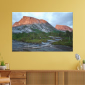 アルペングローオンノルウェー山脈 キャンバスプリント (インサイチュ (リビング))