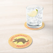 アルマおもしろいディッロhappy cartoonイラストレーション ラウンドペーパーコースター (インサイチュ)