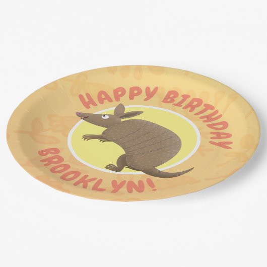 アルマおもしろいディロパーソナライズされたン誕生日 ペーパープレート (アングル)