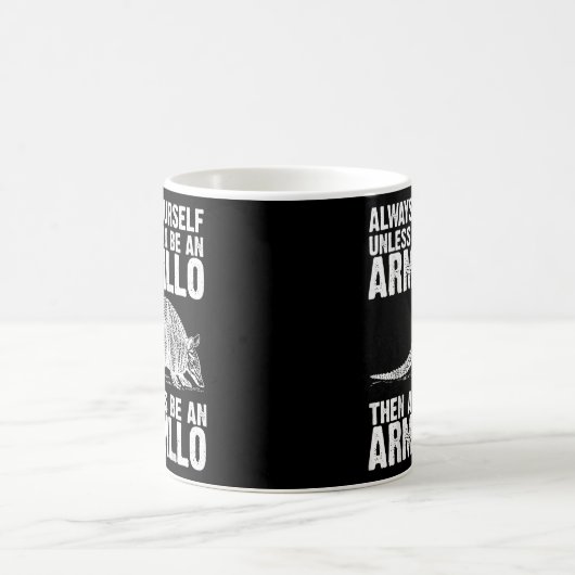 アルマディおもしろいロギフト男性女性アルマディロカワイト コーヒーマグカップ (中央)