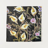 アルムリリー芸術的フローラデザインオンブラック タペストリー (正面)