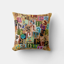 アルメニアの組織上のアルファベット クッション