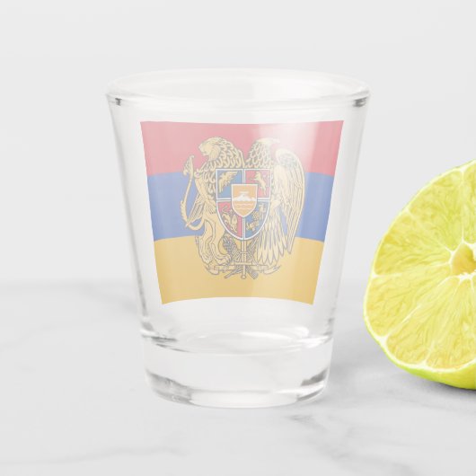 アルメニア国旗とアルメニアの国の愛国者/スポーツ ショットグラス (裏面)