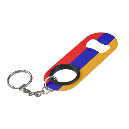 アルメニア国旗のミニボトルオープナーとキーチェーン キーホルダー栓抜き (正面アングル)