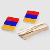 アルメニア国旗を掲げたハンドファン ハンドファン (組立なし)