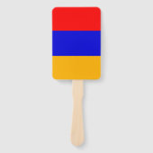 アルメニア国旗を掲げたハンドファン ハンドファン (正面)