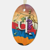 アルメニア文字のイニシャルのVeは」飾ります セラミックオーナメント (左)