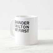 アレクサンダー・ハミルトンは最初の白いTシャツ、等を撃ちました コーヒーマグカップ (正面左)