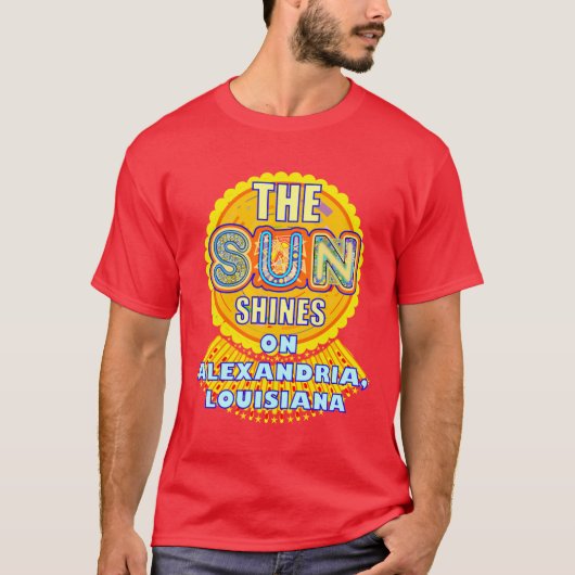 アレクサンドリア・サンが美しい太陽を照らす Tシャツ (正面)