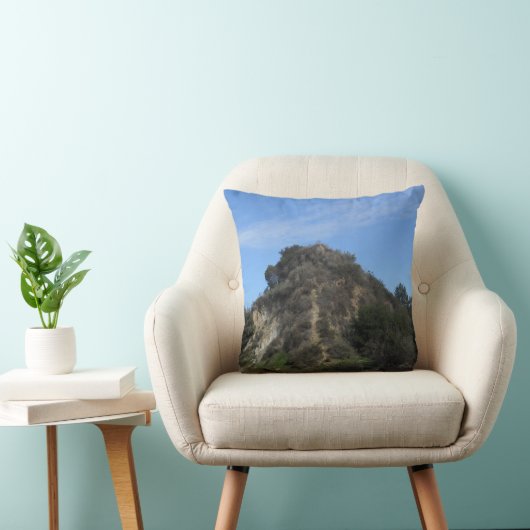 アロヨセコトレイルで侵食されたフューリーヒル クッション (椅子)
