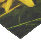 アローリーフバルサムルートイエローワイルドフラワー抽象芸術 テーブルクロス (アングル)