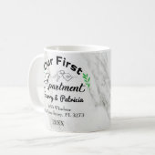 アワーファーストアパートメント2021名前をカスタムする&アドレス コーヒーマグカップ (正面左)