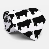 アンガスの大きく黒い雄牛 ネクタイ (ロール)