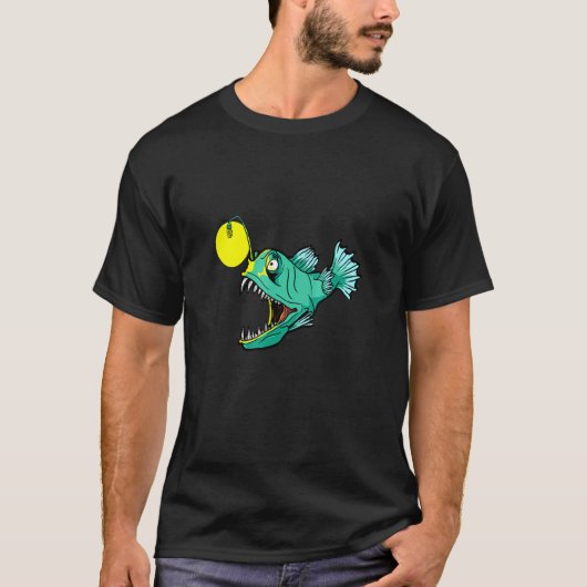 アングラーフィッシュ アート 釣り Tシャツ (正面)