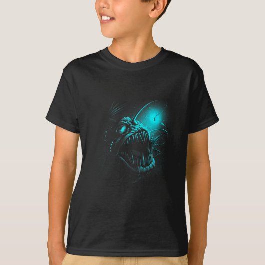 アングラーフィッシュ 深海生物 アンコウ 海 Tシャツ (正面)