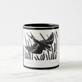 アンジーの芸術のツバメのマグ ツートーンマグカップ (中央)