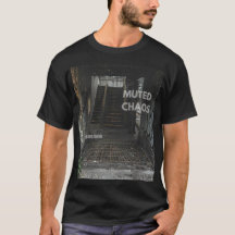 アンダーグラウンド・カオス・ストリートウェア ユニセックスTシャツ