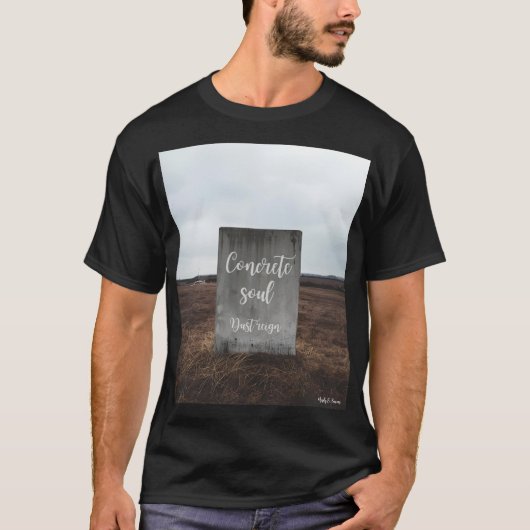 アンダーグラウンド コンクリート ストリートウェア ブラックTシャツ Tシャツ (正面)