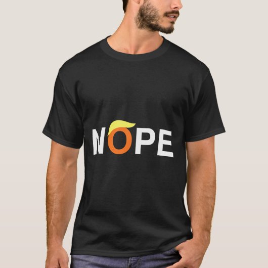 アンチおもしろいトランプ Tシャツ (正面)