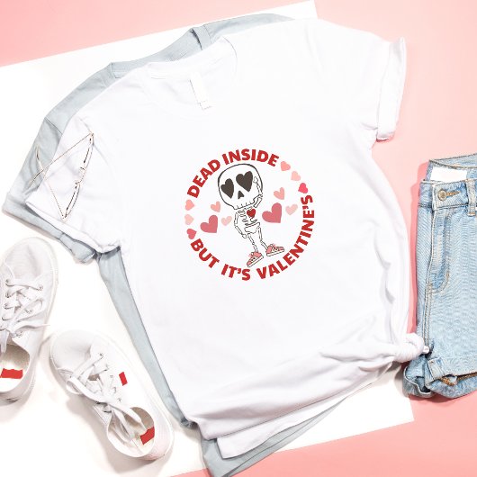 アンチおもしろいバレンタインデーかわいい独身のスカル Tシャツ