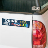 アンチオバマ「Drink Tea Not Koolaid」ステッカー バンパーステッカー (トラック上)