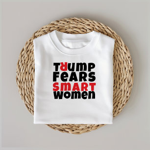 アンチトランプのフェミニストの抗議スローガン赤い黒 トライブレンドTシャツ