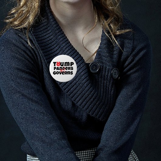 アンチトランプの抗議スローガン赤黒 缶バッジ