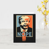 アンチトランプノペのポスター耐性パロディデザイン カード (黄色い花)