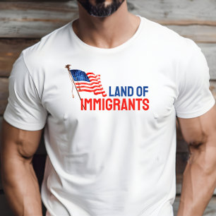 アンチトランプマーチの抗議フラグ青い赤いTシャツ Tシャツ